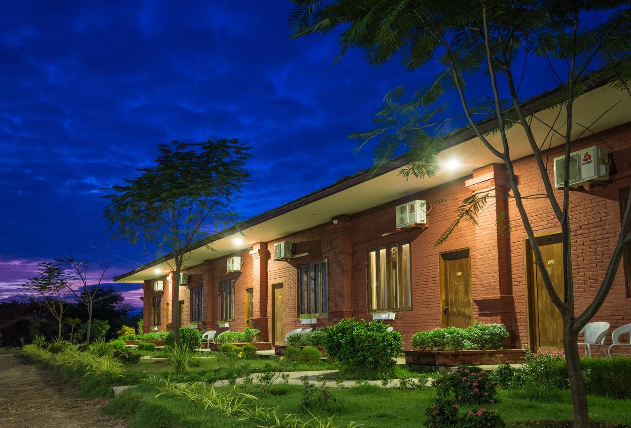 Royal Emerald River View Resort Bagan Exterior photo