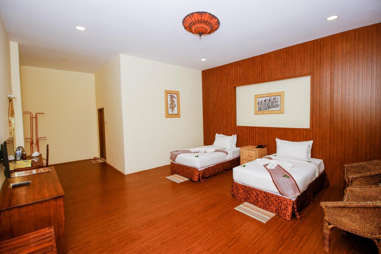 Royal Emerald River View Resort Bagan Exterior photo